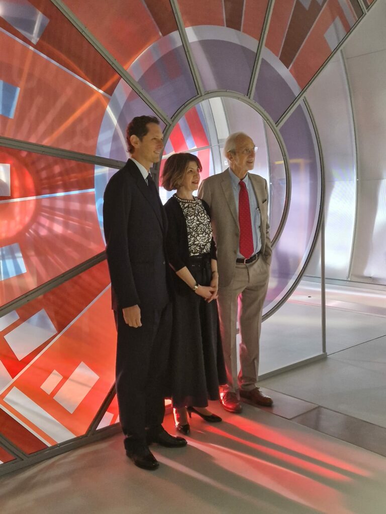 Foto di John Elkann, Fabiola Gianotti e Renzo Piano all'inaugurazione del CERN Science Gateway
