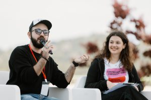 Foto di Davide D'Urso durante il suo talk